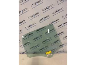 Begagnade Dörrfönster, 4-dörrars, höger bak Mercedes A (W169) 2.0 A-200 5-Drs. Pris € 24,95 Marginaltabell erbjuds av Sterparts Mercedes specialist