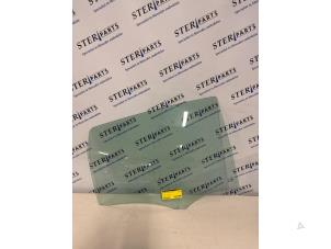 Begagnade Dörrfönster, 4-dörrars, höger bak Mercedes B (W245) 2.0 B-200 16V Pris € 24,95 Marginaltabell erbjuds av Sterparts Mercedes specialist