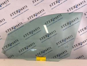 Gebruikte Portierruit 4Deurs links-voor Mercedes C Estate (S204) 1.6 C-180K 16V BlueEfficiency Prijs € 29,95 Margeregeling aangeboden door Sterparts Mercedes specialist