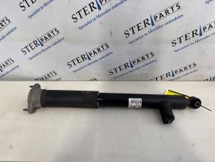 Używane Amortyzator prawy tyl Mercedes C (W204) 2.2 C-200 CDI 16V BlueEFFICIENCY Cena € 74,50 Procedura marży oferowane przez Sterparts Mercedes specialist