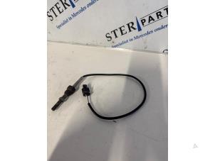 Begagnade Avgastemperatursensor Mercedes A (W169) 2.0 A-160 CDI 16V 5-Drs. Pris € 24,95 Marginaltabell erbjuds av Sterparts Mercedes specialist
