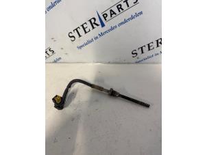 Gebruikte Uitlaat temperatuursensor Mercedes E (W212) E-200 CDI 16V BlueEfficiency,BlueTEC Prijs € 24,95 Margeregeling aangeboden door Sterparts Mercedes specialist