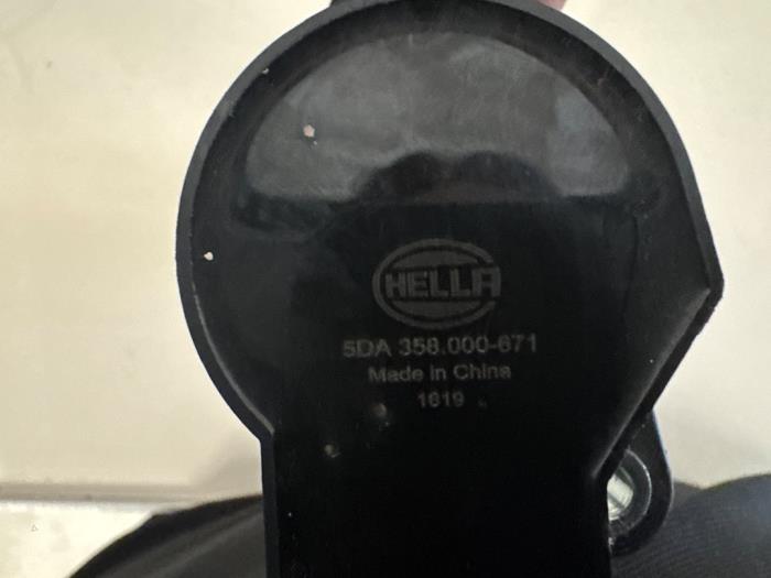 Tändspole från en Mercedes-Benz CLS (C219) 350 3.5 V6 18V 2005