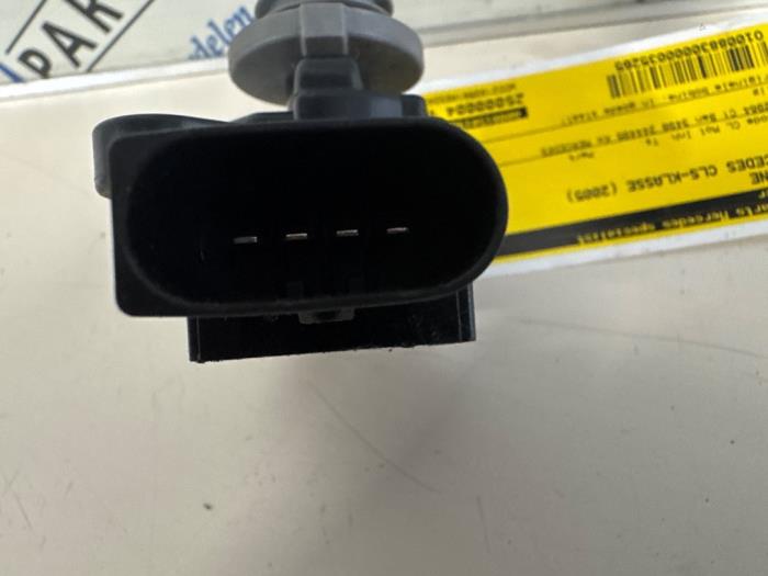 Tändspole från en Mercedes-Benz CLS (C219) 350 3.5 V6 18V 2005