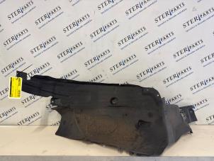 Gebruikte Modderkuip Mercedes B (W245) 2.0 B-200 16V Turbo Prijs € 14,95 Margeregeling aangeboden door Sterparts Mercedes specialist