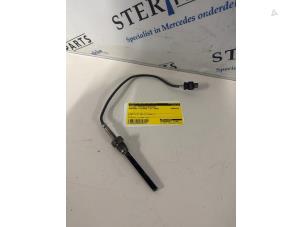 Gebruikte Uitlaat temperatuursensor Mercedes C Estate (S204) 3.0 C-320 CDI V6 24V 4-Matic Prijs € 29,50 Margeregeling aangeboden door Sterparts Mercedes specialist