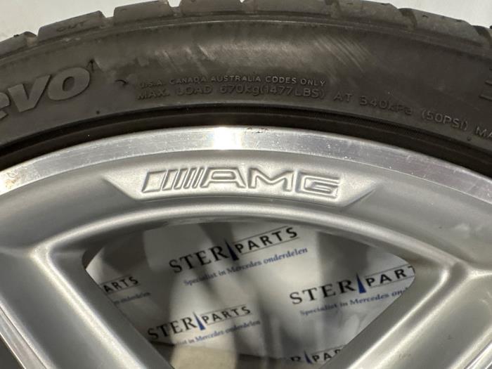 Hjuluppsättning + däck från en Mercedes-Benz C Estate (S204) 3.0 C-320 CDI V6 24V 4-Matic 2008
