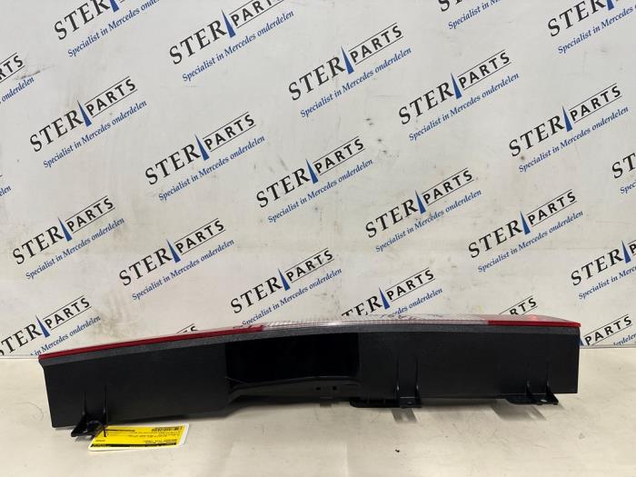 Achterlicht rechts van een Mercedes-Benz Vito (639.7) 2.2 109 CDI 16V 2004