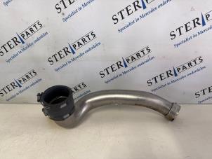 Begagnade Laddluftkylarrör Mercedes A (177.0) 2.0 A-35 AMG Turbo 16V 4Matic Pris € 24,95 Marginaltabell erbjuds av Sterparts Mercedes specialist