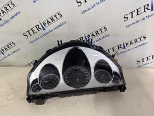 Gebruikte Tellerklok Mercedes E Estate (S212) E-220 CDI 16V BlueEfficiency Prijs € 74,50 Margeregeling aangeboden door Sterparts Mercedes specialist
