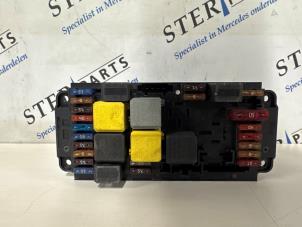 Gebruikte Comfort Module Mercedes C (W203) 2.2 C-200 CDI 16V Prijs € 195,00 Margeregeling aangeboden door Sterparts Mercedes specialist