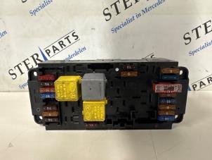 Gebruikte Comfort Module Mercedes C (W203) 2.2 C-200 CDI 16V Prijs € 195,00 Margeregeling aangeboden door Sterparts Mercedes specialist