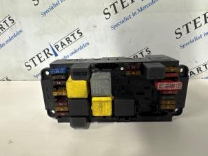 Gebruikte Comfort Module Mercedes C (W203) 2.2 C-200 CDI 16V Prijs € 195,00 Margeregeling aangeboden door Sterparts Mercedes specialist
