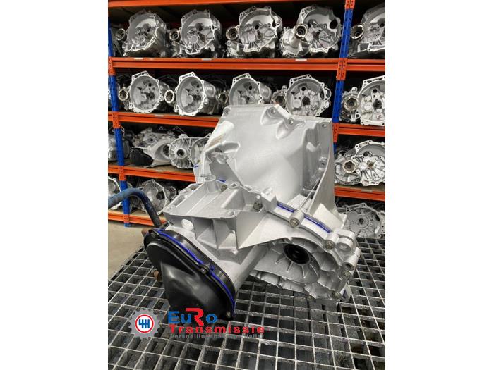 Gearbox from a Ford Fiesta 6 (JA8) 1.0 EcoBoost 12V 100 2017