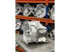 Versnellingsbak van een Volkswagen Caddy Combi III (2KB,2KJ), 2004 / 2015 1.4 16V, MPV, Benzine, 1.390cc, 59kW (80pk), FWD, BUD, 2006-05 / 2010-08, 2KB 2010