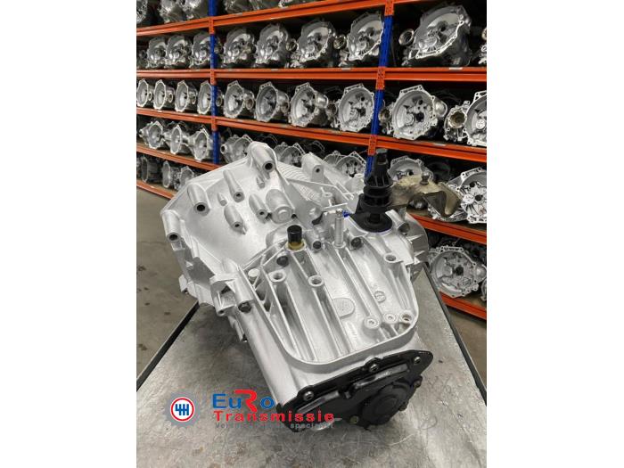 Växellåda från en Peugeot Boxer (U9) 2.2 HDi 110 Euro 5 2015