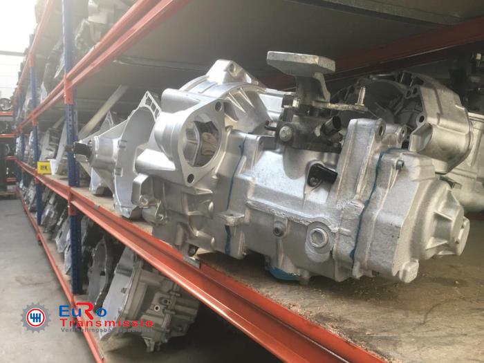 Caja de cambios de un Volkswagen Passat (3G2) 1.6 TDI 16V 2016