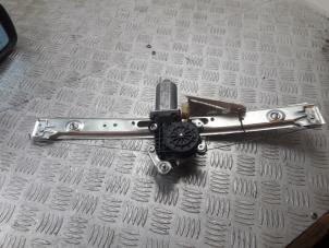 Begagnade Fönstermekanism, 2-dörrars, höger bak BMW 3 serie (E46/4) 328i 24V Pris € 25,00 Marginaltabell erbjuds av Bentie's autodemontage
