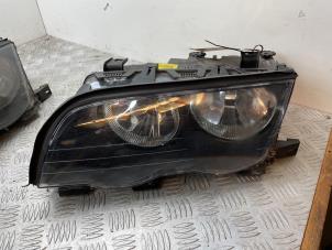 Gebruikte Koplamp links BMW 3 serie (E46/4) 320i 24V Prijs € 50,00 Margeregeling aangeboden door Bentie's autodemontage