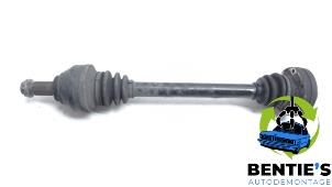 Gebruikte Aandrijfas rechts-achter BMW 7 serie (E65/E66/E67) 760i,Li 6.0 V12 48V Prijs € 60,00 Margeregeling aangeboden door Bentie's autodemontage