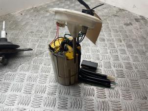 Używane Elektryczna pompa paliwa BMW 6 serie (E64) 635d 24V Cena € 50,00 Procedura marży oferowane przez Bentie's autodemontage