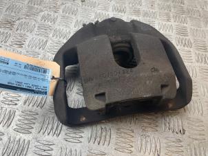 Używane Zacisk hamulcowy lewy przód BMW 7 serie (E65/E66/E67) 735i,Li 3.6 V8 32V Cena € 45,00 Procedura marży oferowane przez Bentie's autodemontage