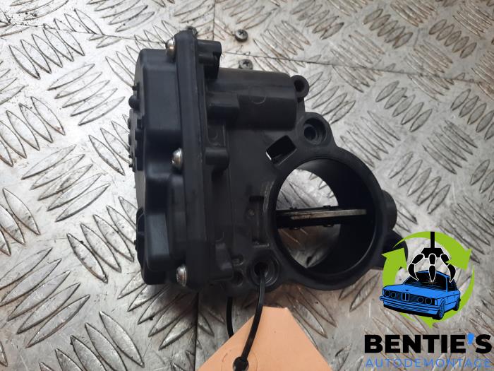 EGR-ventil från en BMW 1 serie (F20) 116d 1.5 12V TwinPower 2016