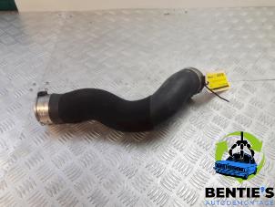 Gebruikte Intercooler Slang BMW 1 serie (F21) 118d 2.0 16V Prijs € 30,00 Margeregeling aangeboden door Bentie's autodemontage