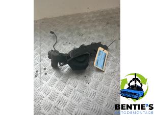 Gebruikte Nokkenas Verstelling BMW 5 serie (E34) 520i 24V Prijs € 100,00 Margeregeling aangeboden door Bentie's autodemontage