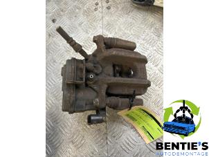 Gebruikte Remklauw (Tang) links-achter BMW 5 serie Touring (F11) 528i 24V Prijs € 75,00 Margeregeling aangeboden door Bentie's autodemontage