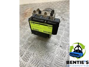 Używane Pompa ABS BMW 3 serie Touring (E46/3) 318i Cena € 50,00 Procedura marży oferowane przez Bentie's autodemontage