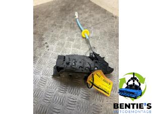 Gebruikte Deurslot Mechaniek 4Deurs rechts-voor BMW 3 serie (G20) 330e 2.0 TwinPower Turbo 16V Prijs € 72,60 Inclusief btw aangeboden door Bentie's autodemontage