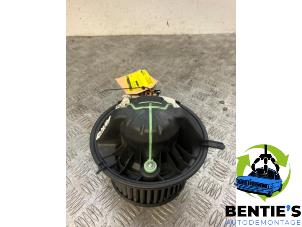 Begagnade Fläktmotor för uppvärmning och ventilation BMW 3 serie (E90) 320i 16V Pris € 40,00 Marginaltabell erbjuds av Bentie's autodemontage