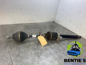 Gebruikte Aandrijfas rechts-voor BMW 2 serie Active Tourer (F45) 218d 2.0 TwinPower Turbo 16V Prijs € 200,00 Margeregeling aangeboden door Bentie's autodemontage