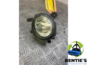 Begagnade Dimljus, höger fram BMW 2 serie Active Tourer (F45) 218d 2.0 TwinPower Turbo 16V Pris € 45,00 Marginaltabell erbjuds av Bentie's autodemontage