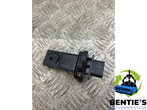 Używane Czujnik masy powietrza BMW 7 serie (E65/E66/E67) 750i,Li 4.8 32V Cena € 69,00 Procedura marży oferowane przez Bentie's autodemontage