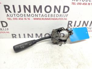 Gebruikte Schakelaar Stuurkolom (licht) Mercedes CLK (C209) 1.8 200 K 16V Prijs € 50,00 Margeregeling aangeboden door Autodemontage Rijnmond BV