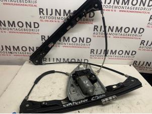 Gebruikte Ruitmechaniek 2Deurs links-voor Mercedes C Sportcoupé (C203) 1.8 C-200K 16V Prijs € 50,00 Margeregeling aangeboden door Autodemontage Rijnmond BV