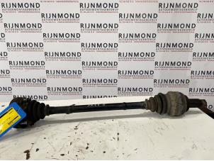 Używane Os napedowa prawy tyl BMW X1 (E84) sDrive 20d 2.0 16V Cena € 80,00 Procedura marży oferowane przez Autodemontage Rijnmond BV