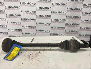 Używane Os napedowa lewy tyl BMW X1 (E84) sDrive 20d 2.0 16V Cena € 80,00 Procedura marży oferowane przez Autodemontage Rijnmond BV