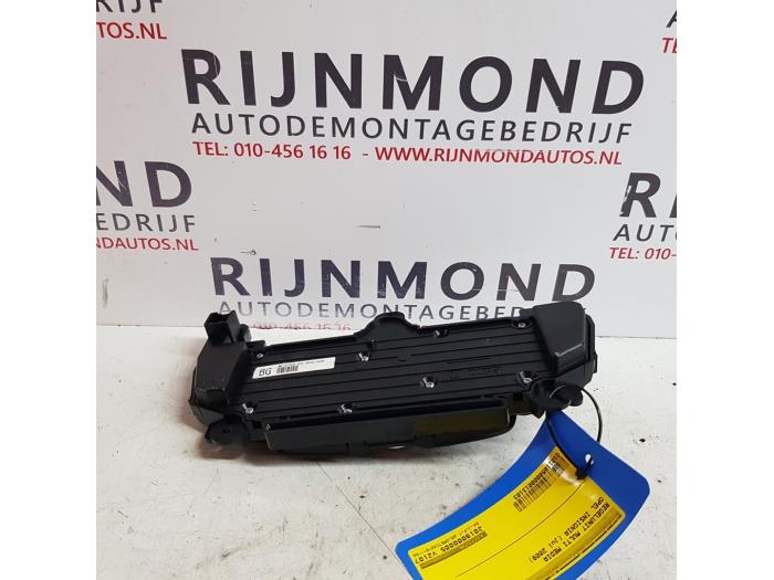 Multi Media Regelunit van een Opel Insignia 1.8 16V Ecotec 2009