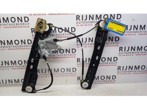 Gebruikte Ruitmechaniek 4Deurs links-voor Opel Insignia Mk.I 2.0 CDTI 16V 140 ecoFLEX Prijs € 24,20 Inclusief btw aangeboden door Autodemontage Rijnmond BV