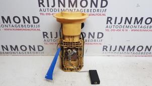 Gebruikte Dieselpomp Volkswagen Golf V (1K1) 1.9 TDI Prijs € 50,00 Margeregeling aangeboden door Autodemontage Rijnmond BV