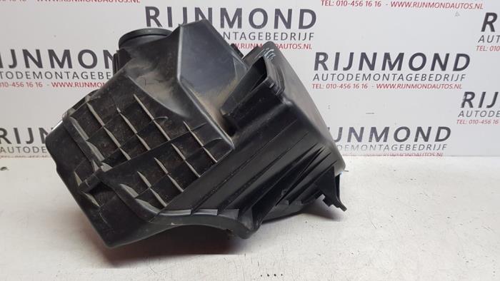 Luftfilterhus från en BMW 1 serie (E87/87N) 116i 2.0 16V 2010