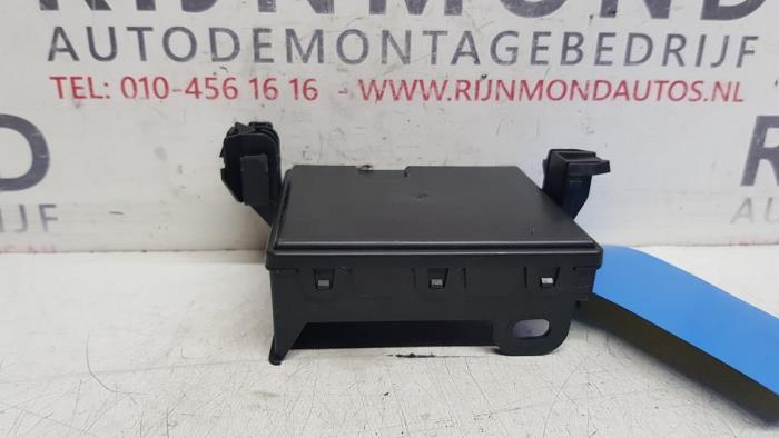 Dator , karosskontroll (BCM) från en Mazda 2 (DJ/DL) 1.5 SkyActiv-G 115 2018