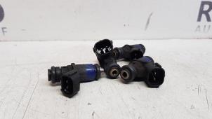 Gebruikte Injector (benzine injectie) Volkswagen Polo IV (9N1/2/3) 1.4 16V 75 Prijs € 20,00 Margeregeling aangeboden door Autodemontage Rijnmond BV