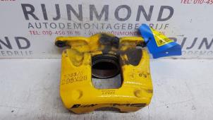 Gebruikte Remklauw (Tang) rechts-voor Mercedes A (W176) 1.6 A-200 16V Prijs op aanvraag aangeboden door Autodemontage Rijnmond BV