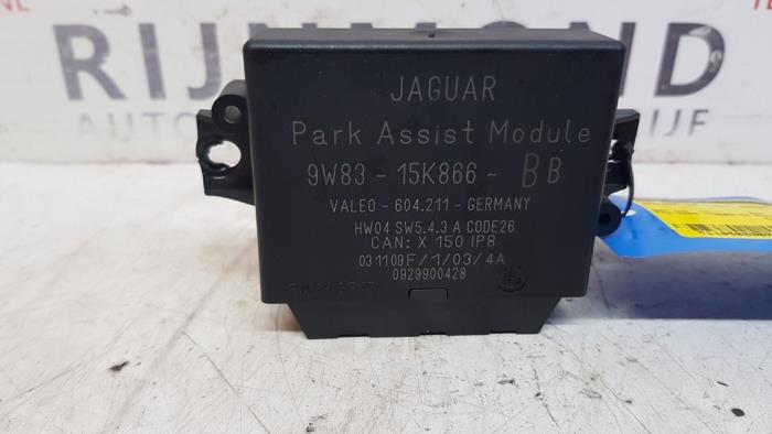 PDC-modul från en Jaguar XF (CC9) 3.0 D V6 24V 2009
