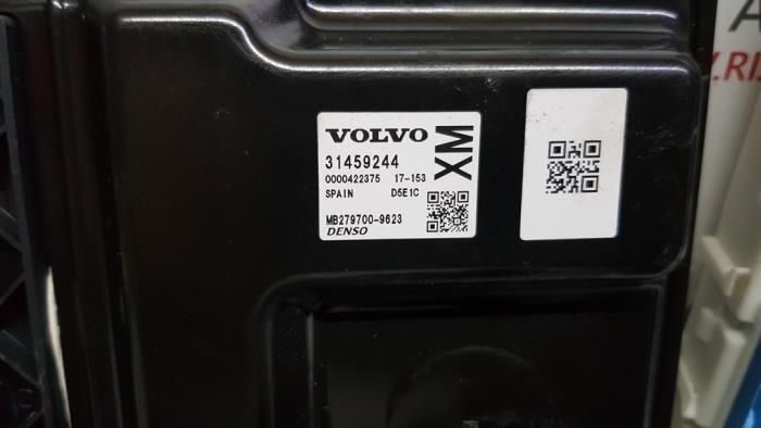 Kontaktslot + computer van een Volvo V40 (MV) 2.0 T2 16V 2017