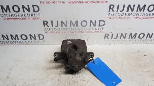 Używane Zacisk hamulcowy lewy tyl Opel Insignia 2.0 CDTI 16V 160 Ecotec Cena € 35,00 Procedura marży oferowane przez Autodemontage Rijnmond BV